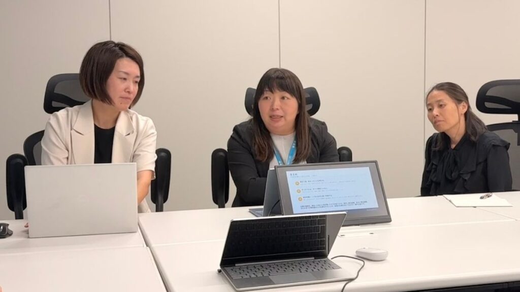 女性起業家メンバーは、斎藤さんの話に興味津々